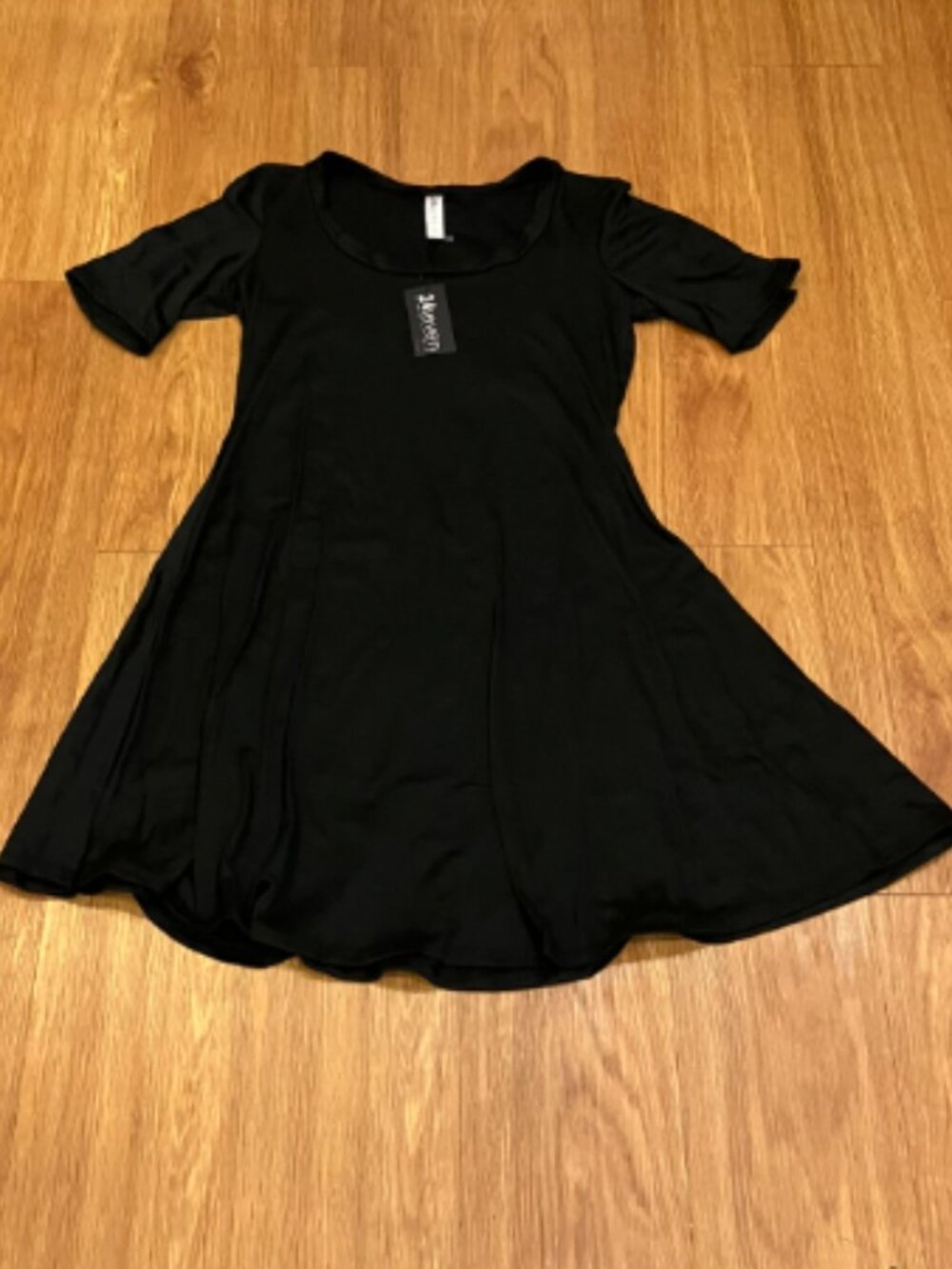 24seven Comfort Apparel Women's Scoop Neck Short Sleeve Tunic Top Black PM